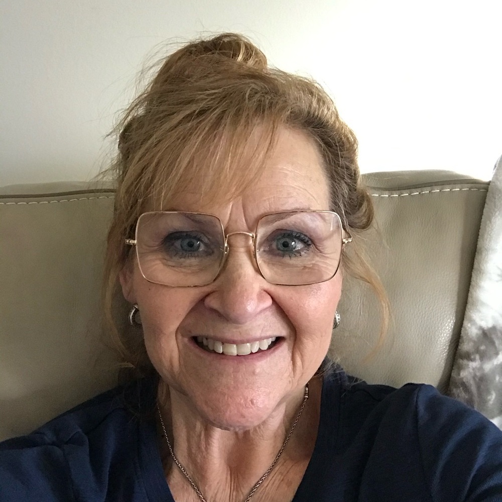 Meet your Posher, Deborah